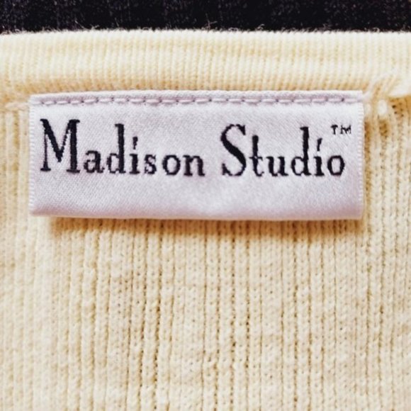 MADISON STUDIO SOFT YELLOW PUFF SLEEVE FEMININE BUTTON UP SWEATER SIZE M - Picture 7 of 9